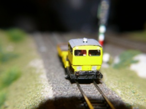 Das Dach nun mit Anbauteilen und lackiert