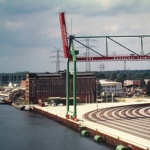 Schöner Blick von der Herrenbrücke auf das Gleisfeld und die Ölmühle
